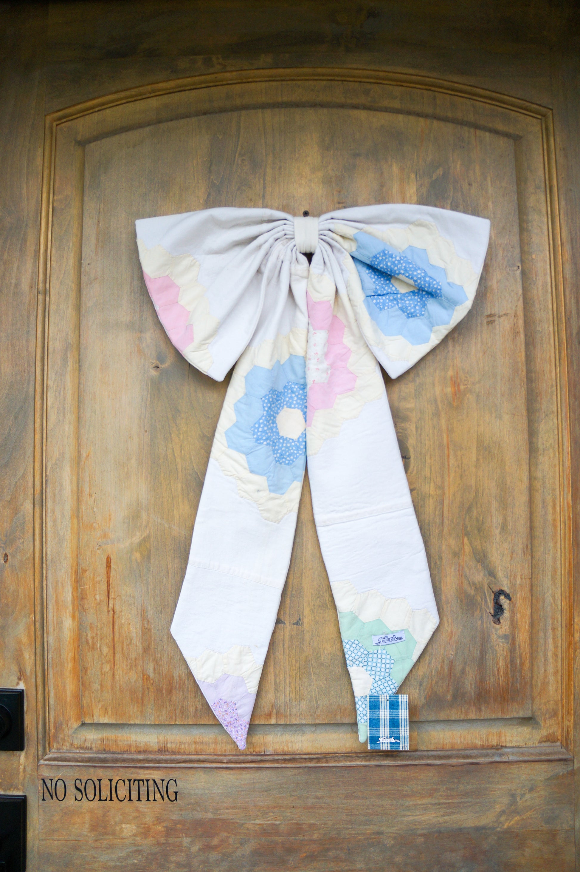 Handmade bow- vintage flower garden quilt