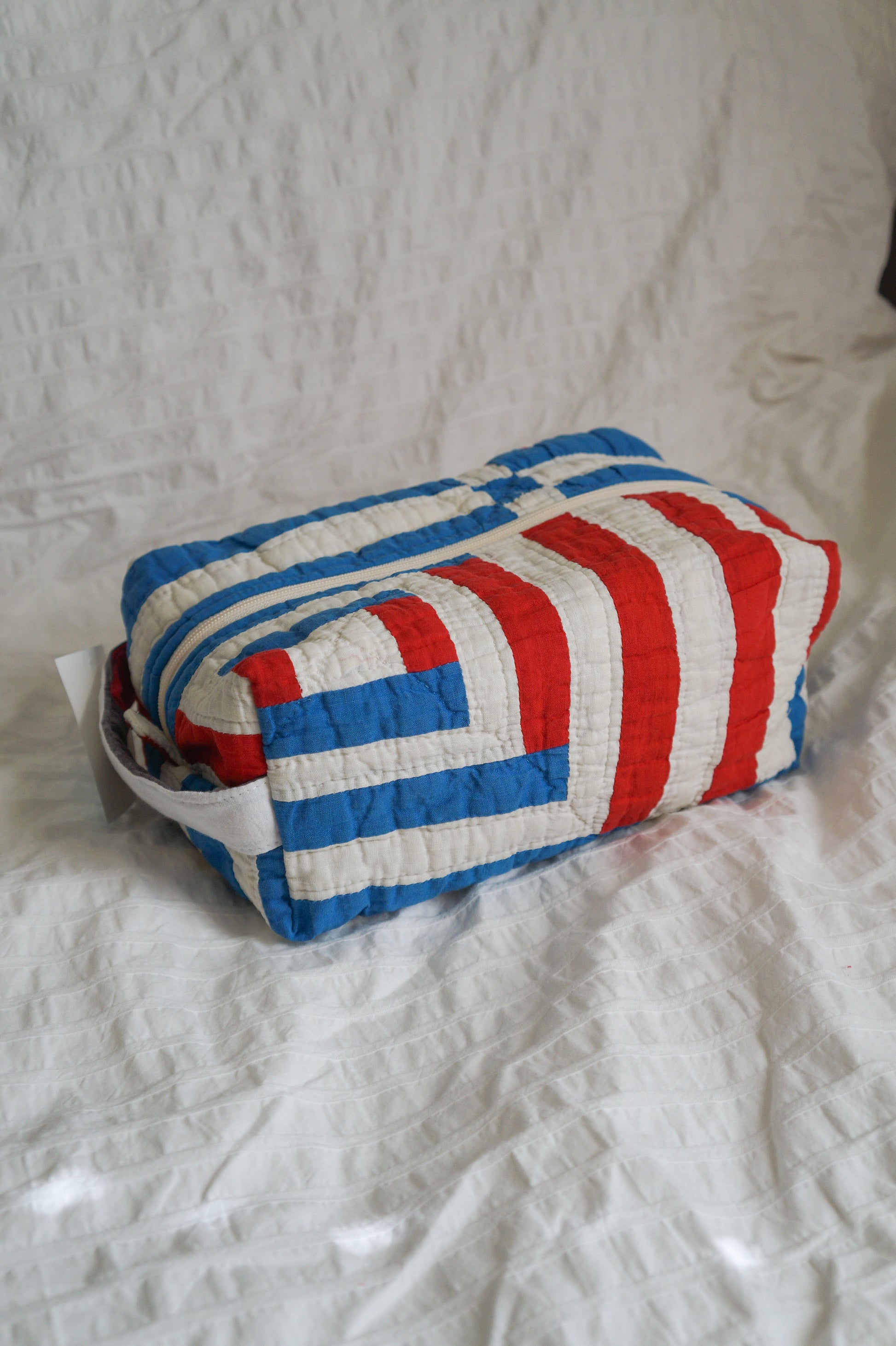 Handmade jumbo box pouch (red+white handstitch quilt)