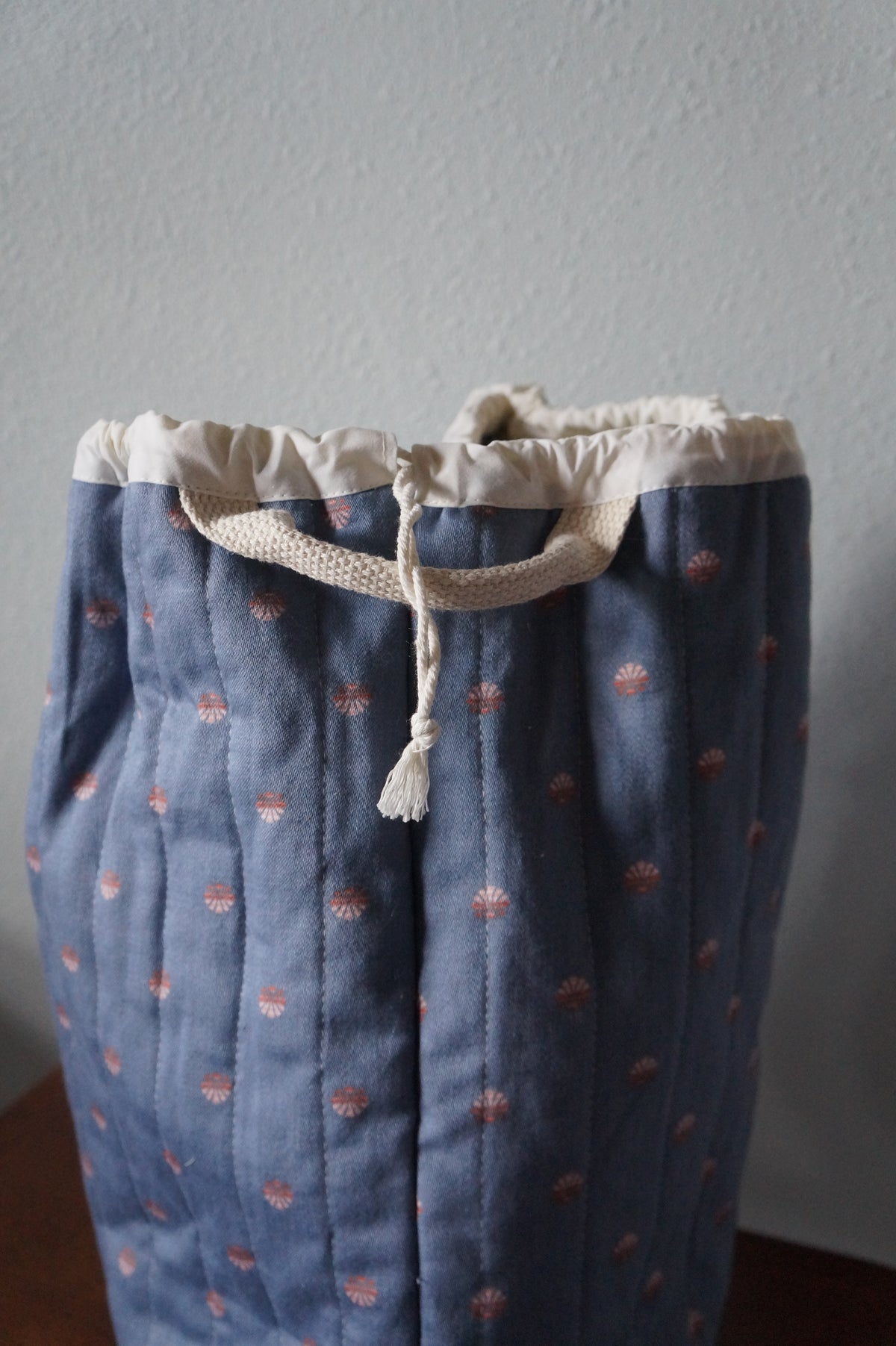 Handmade xlarge 1/1 vintage shell quilt drawstring bag