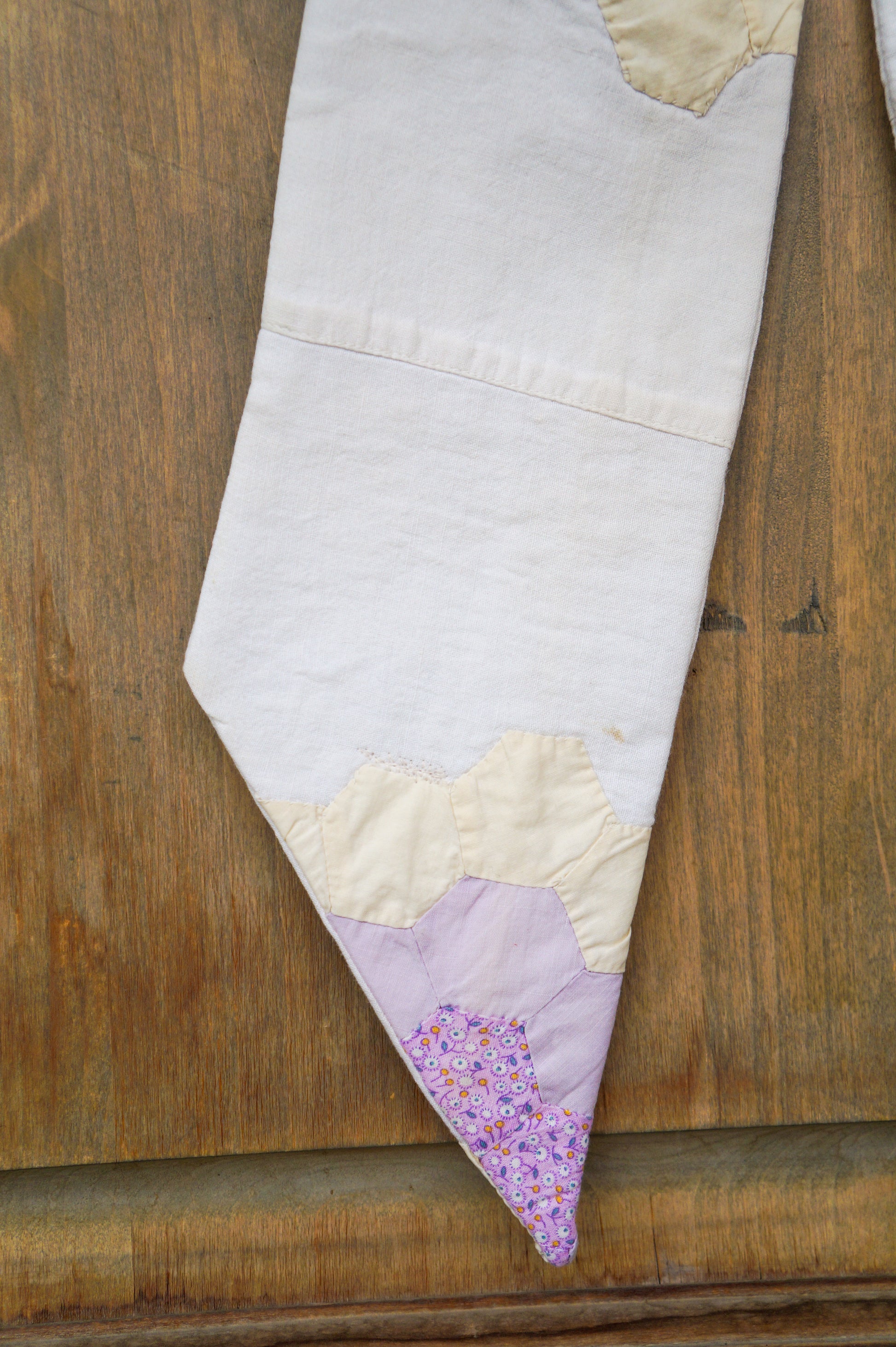 Handmade bow- vintage flower garden quilt