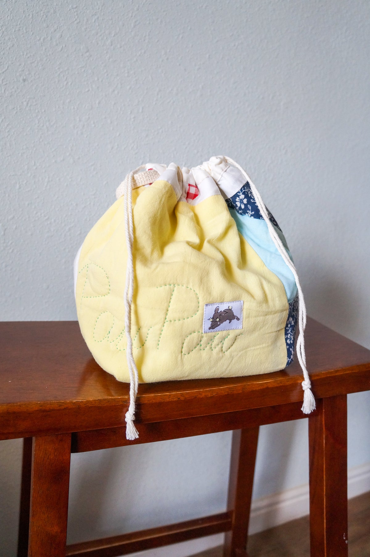 Handmade medium 1/1 vintage signature quilt drawstring bag