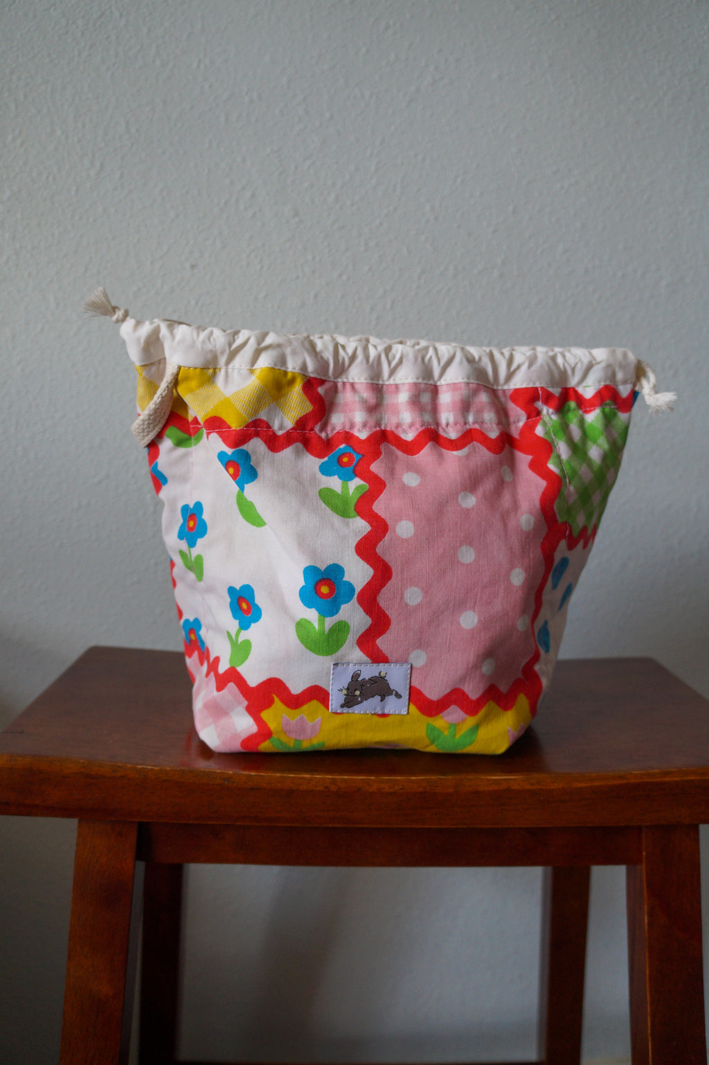 Handmade medium 1/1 vintage rick rack quilt drawstring bag