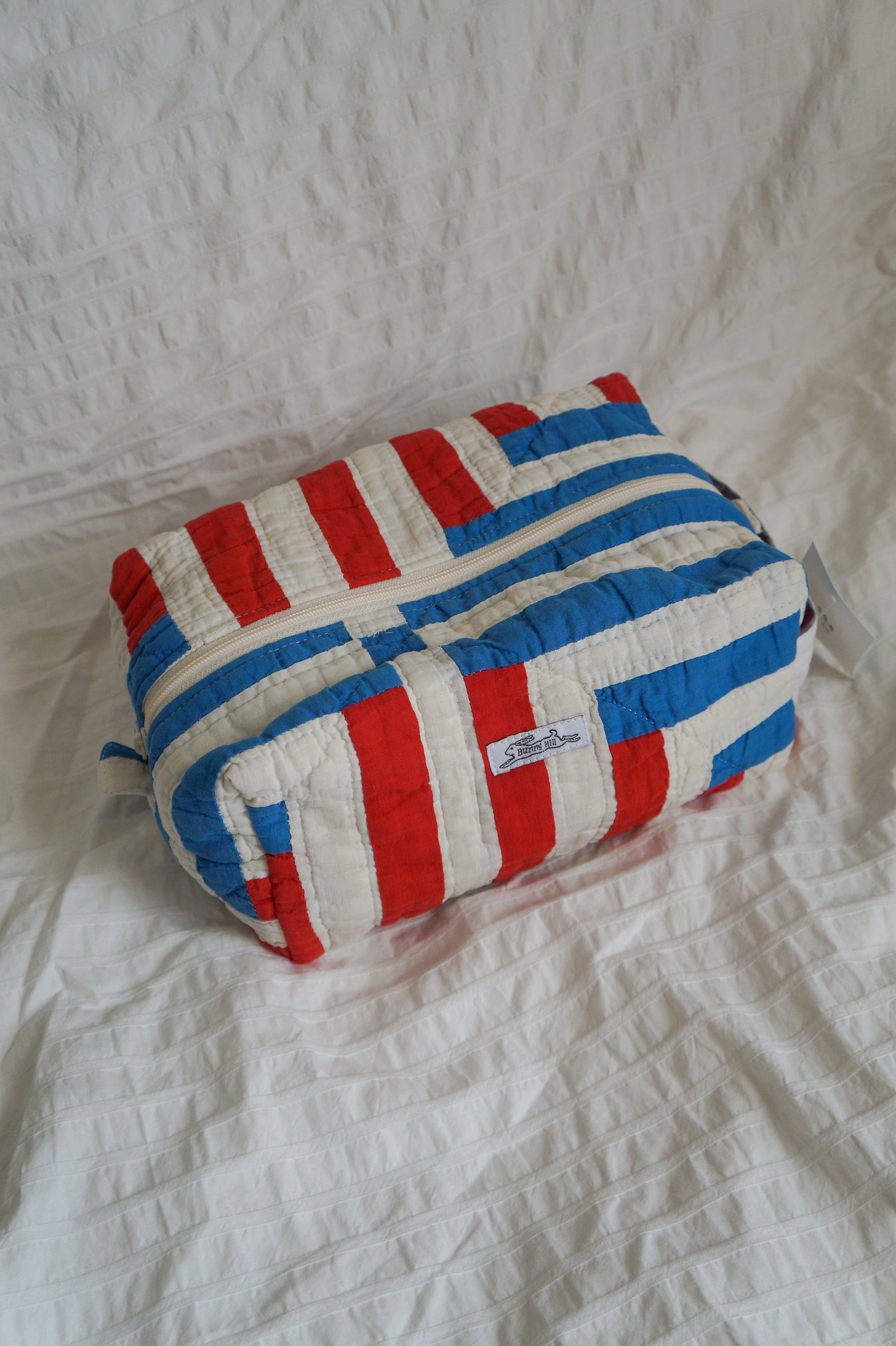 Handmade jumbo box pouch (red+white handstitch quilt)