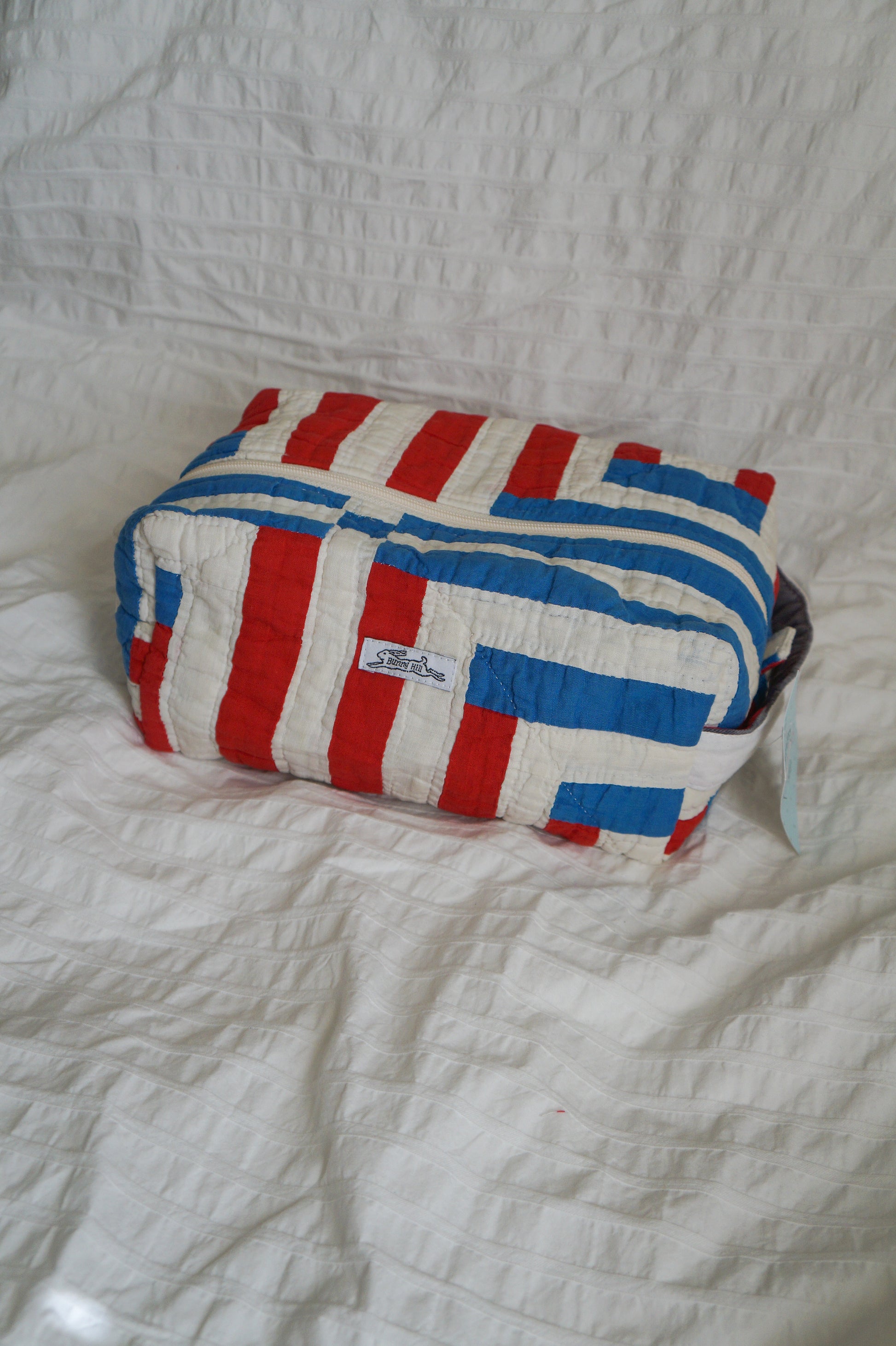 Handmade jumbo box pouch (red+white handstitch quilt)