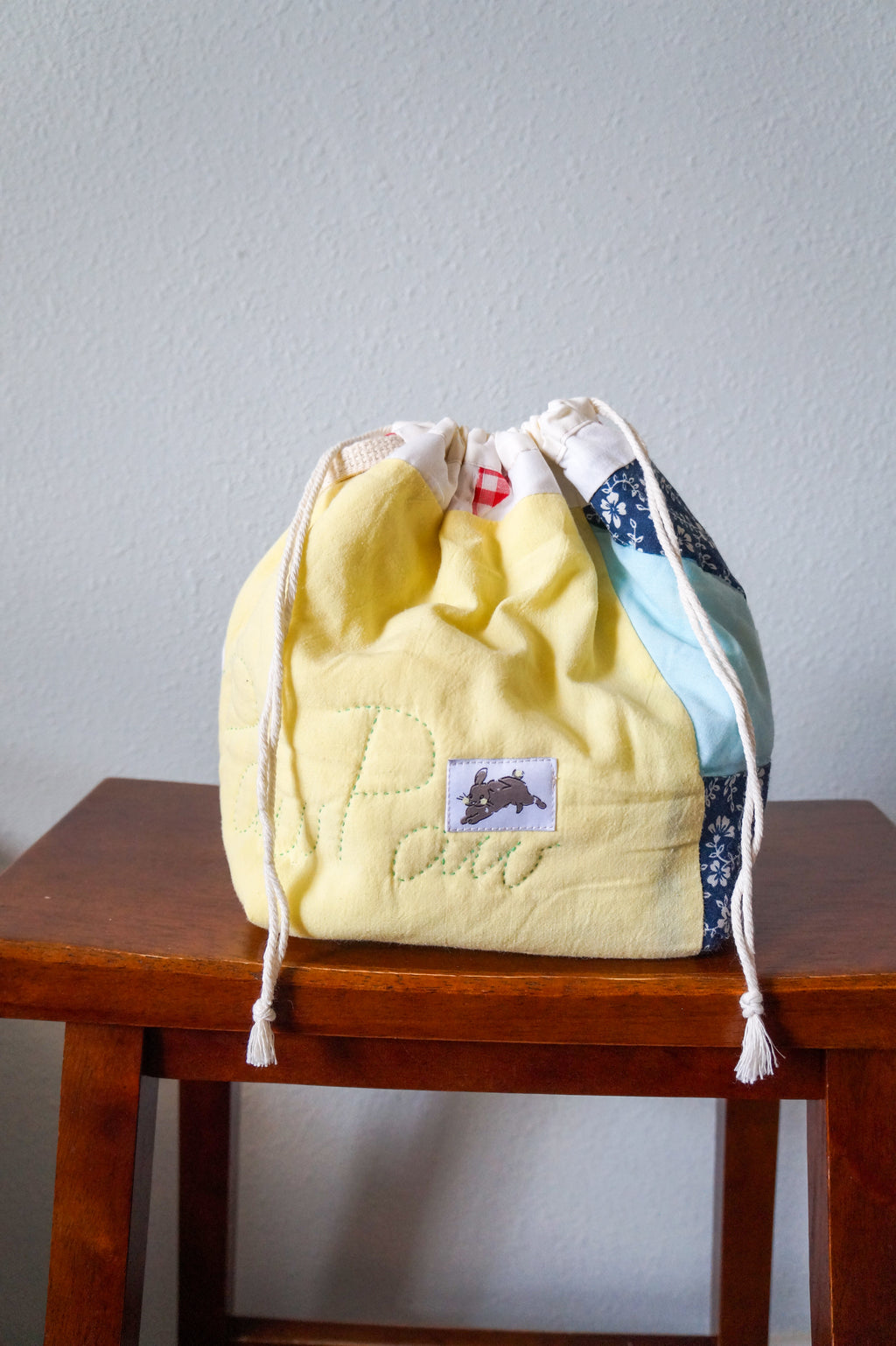 Handmade medium 1/1 vintage signature quilt drawstring bag