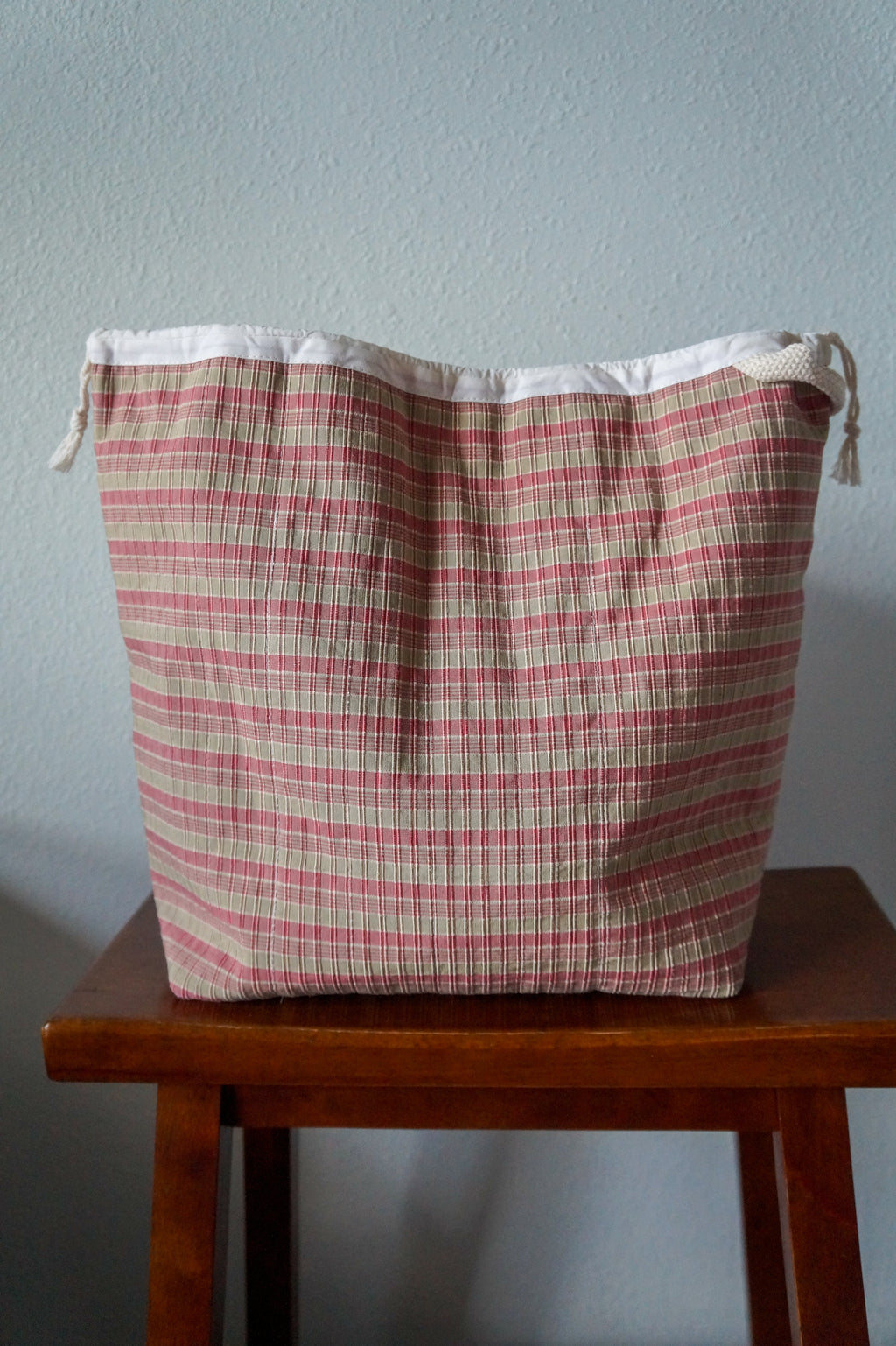 Handmade xlarge 1/1 vintage plaid quilted drawstring bag