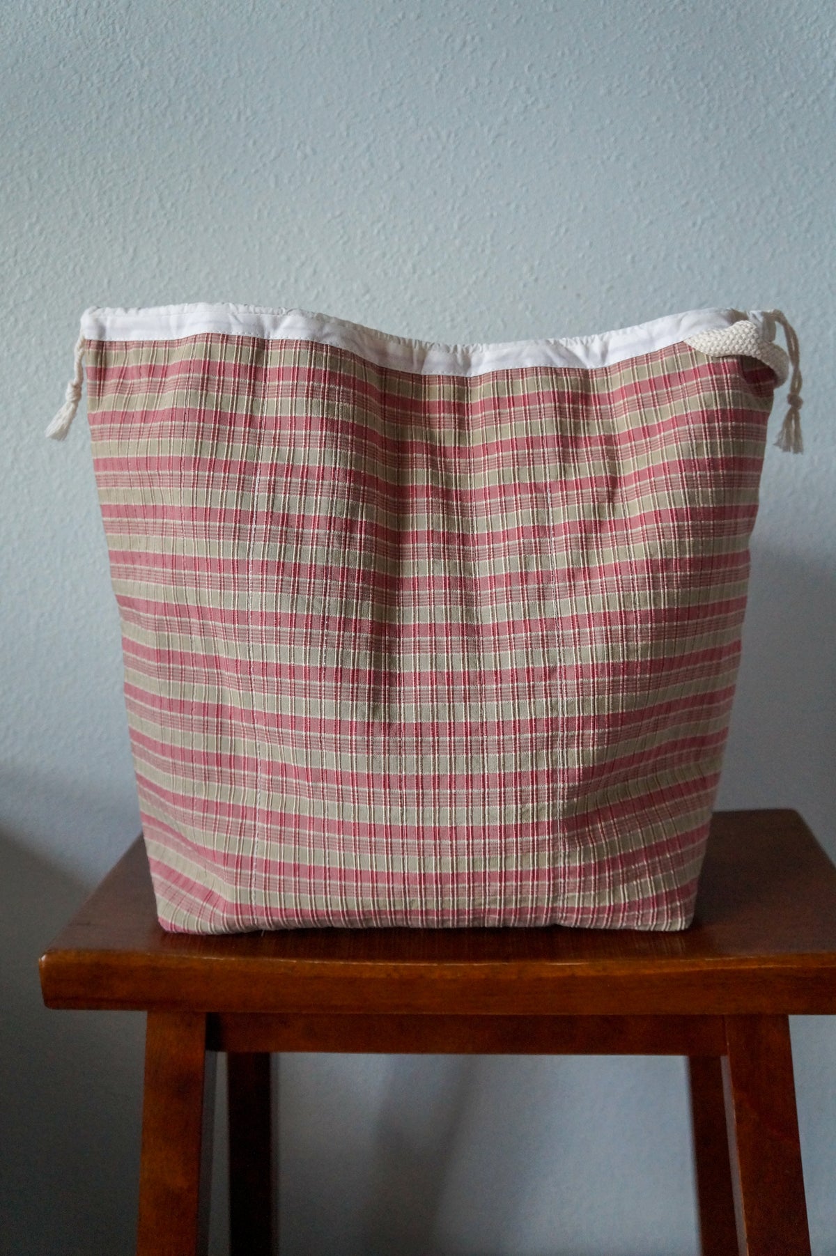 Handmade xlarge 1/1 vintage plaid quilted drawstring bag