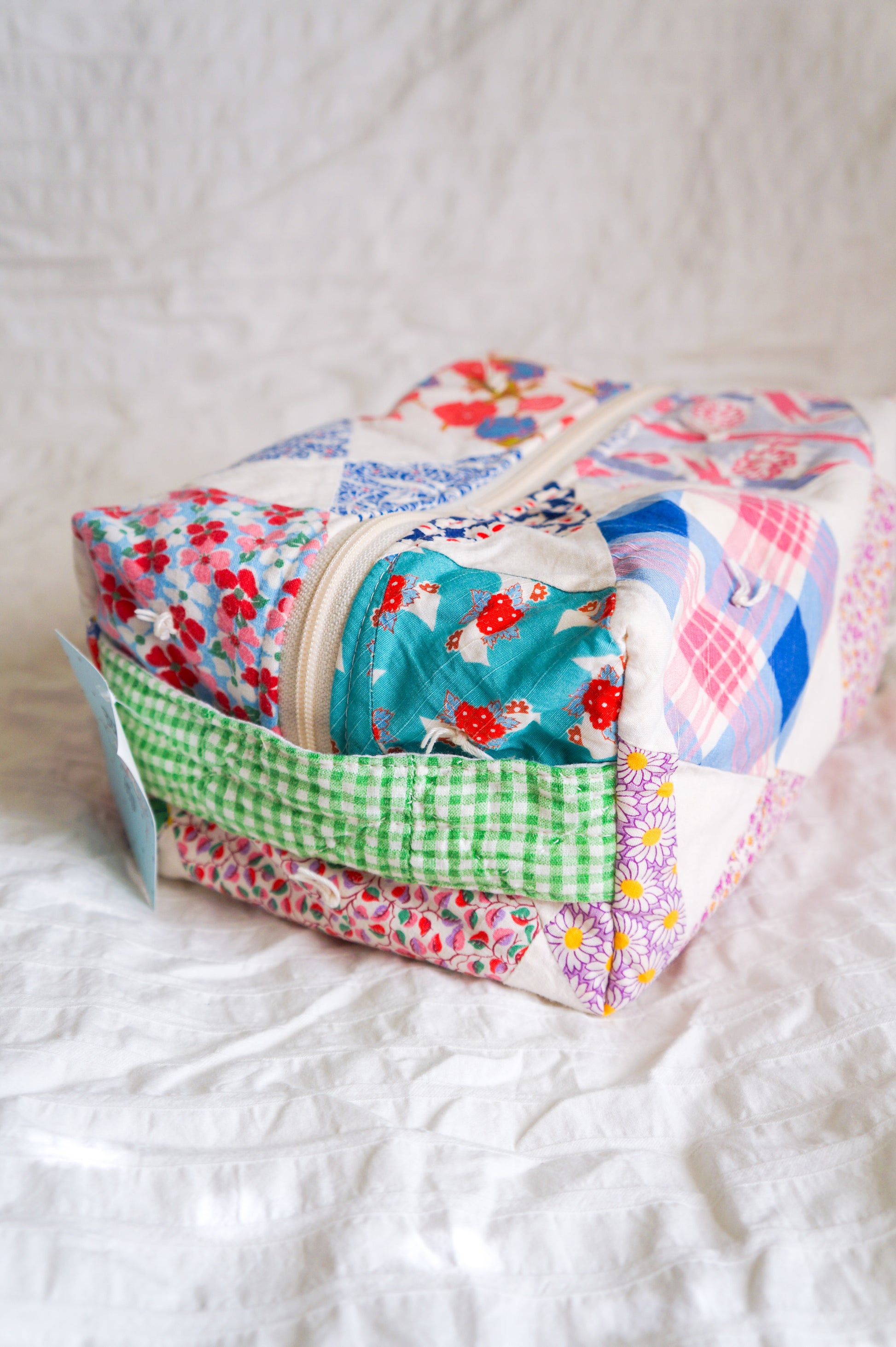 Handmade feed sack quilt jumbo box pouch