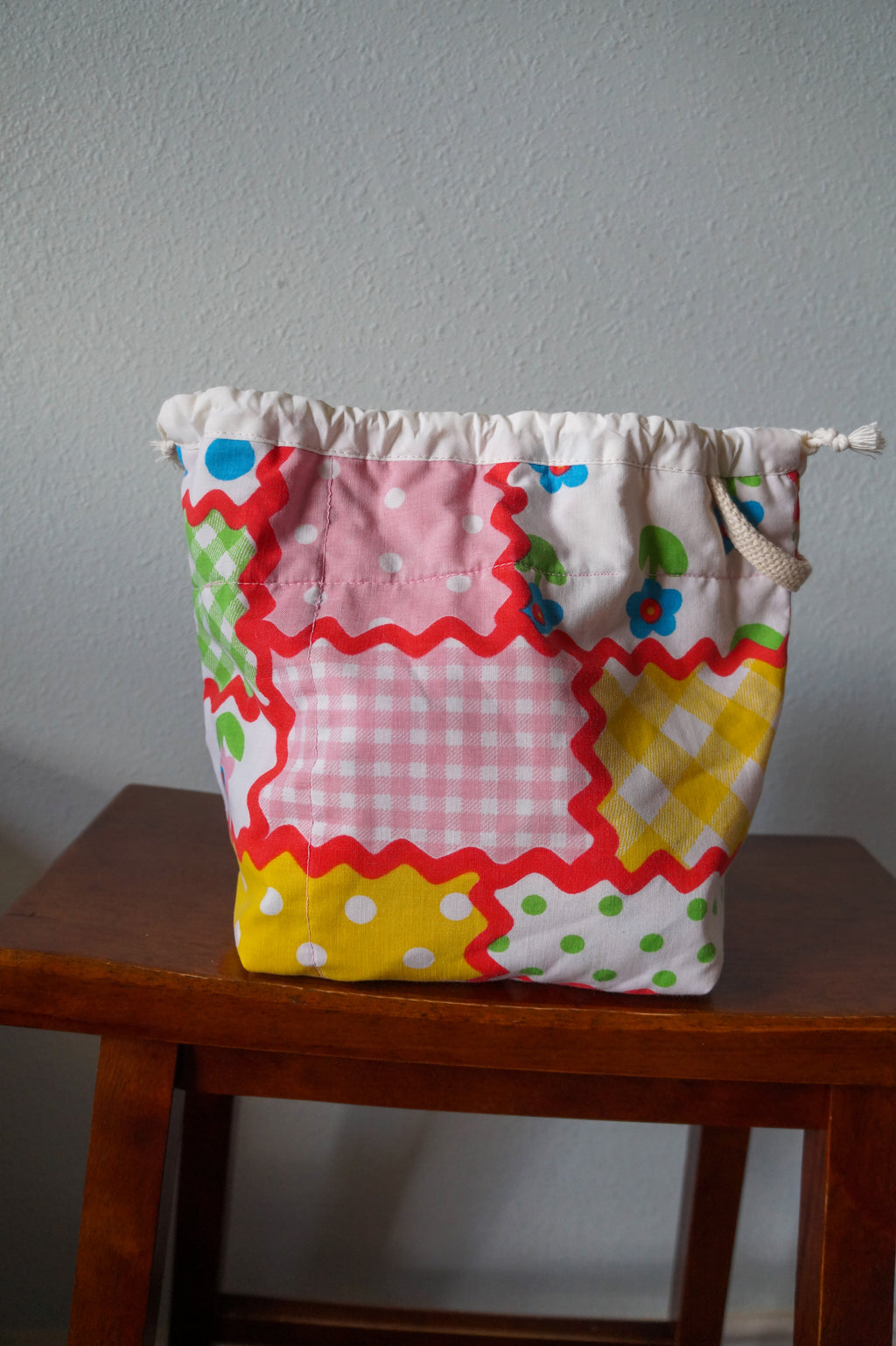 Handmade medium 1/1 vintage rick rack quilt drawstring bag