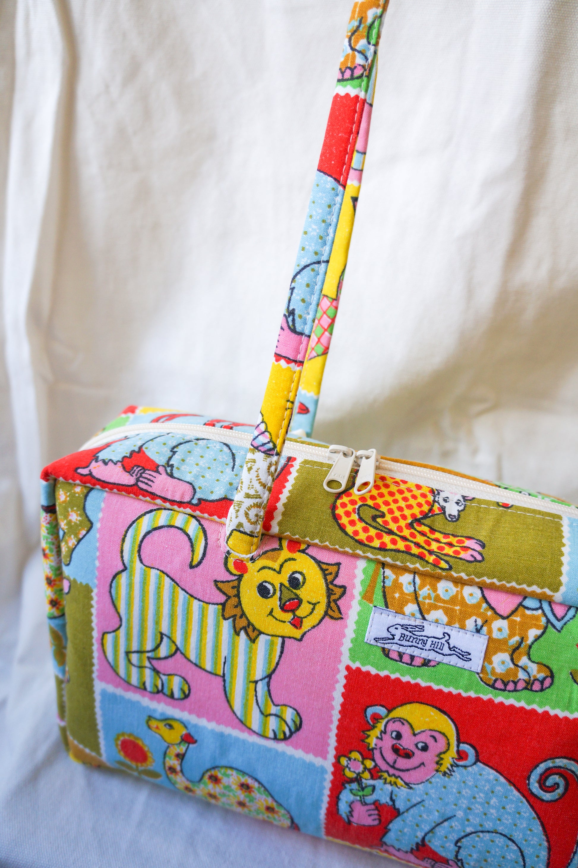 Handmade 1/1 vintage 70s animals bowler bag