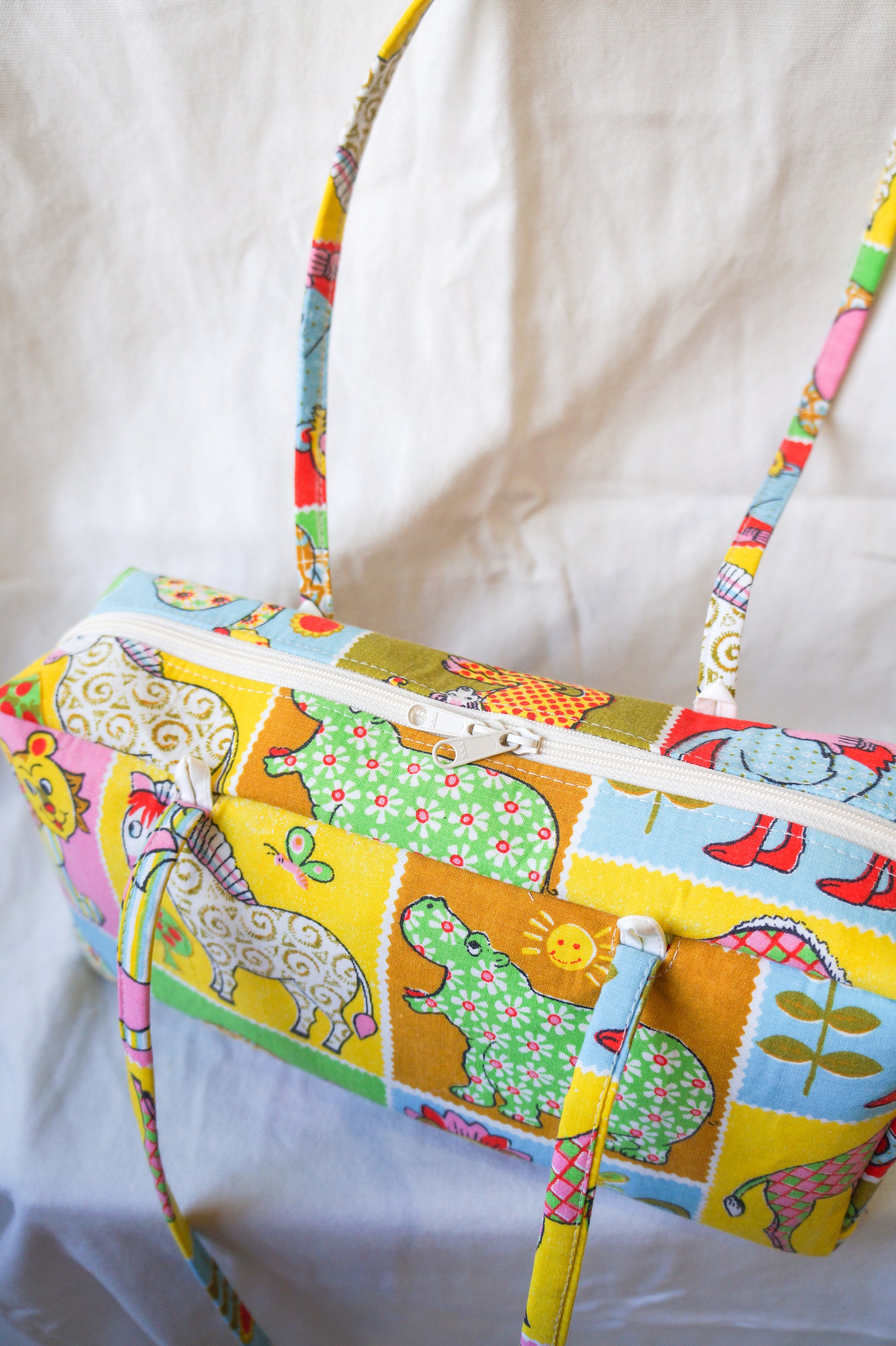 Handmade 1/1 vintage 70s animals bowler bag