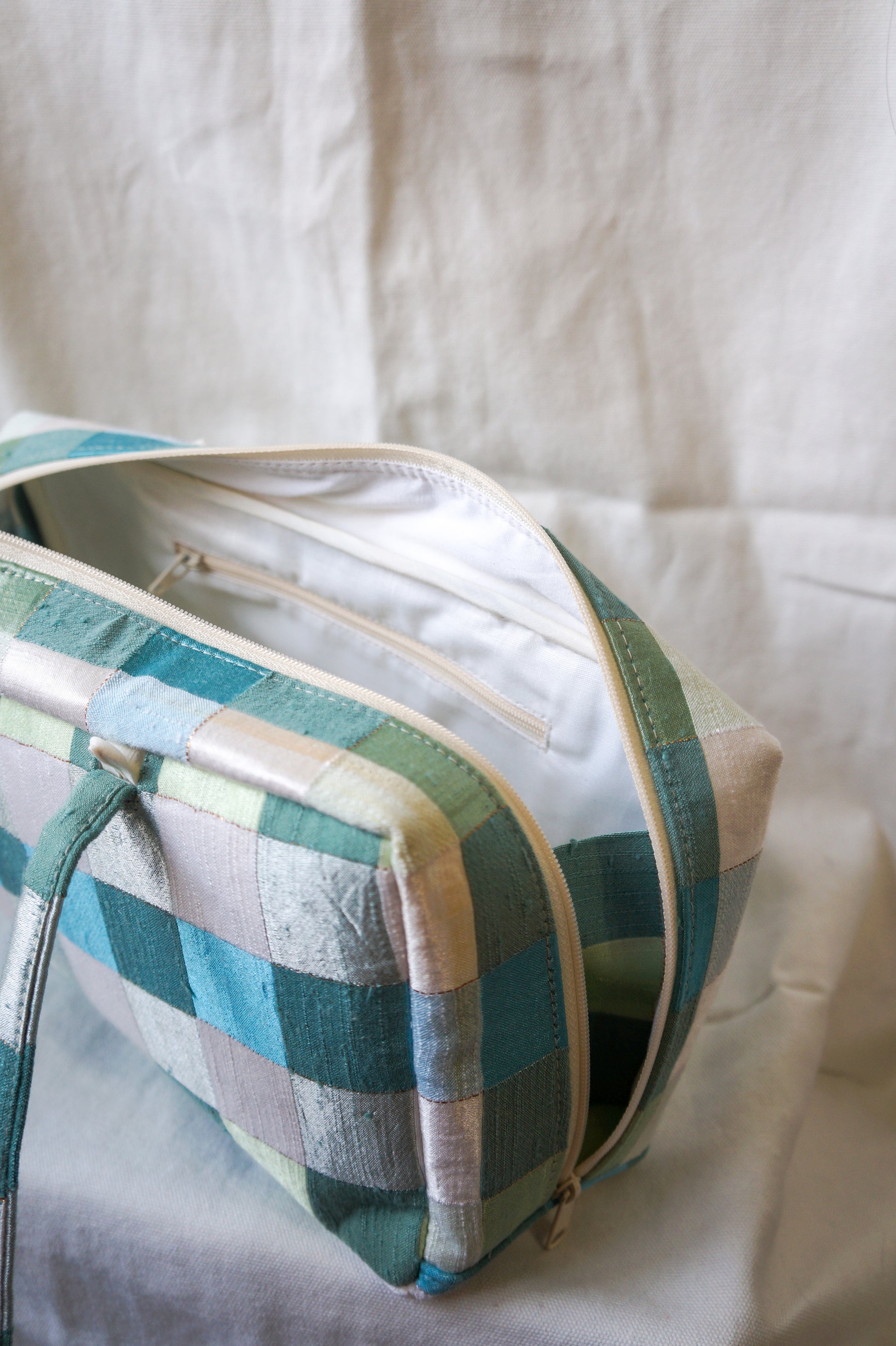 Handmade 1/1 green shimmer plaid bowler bag