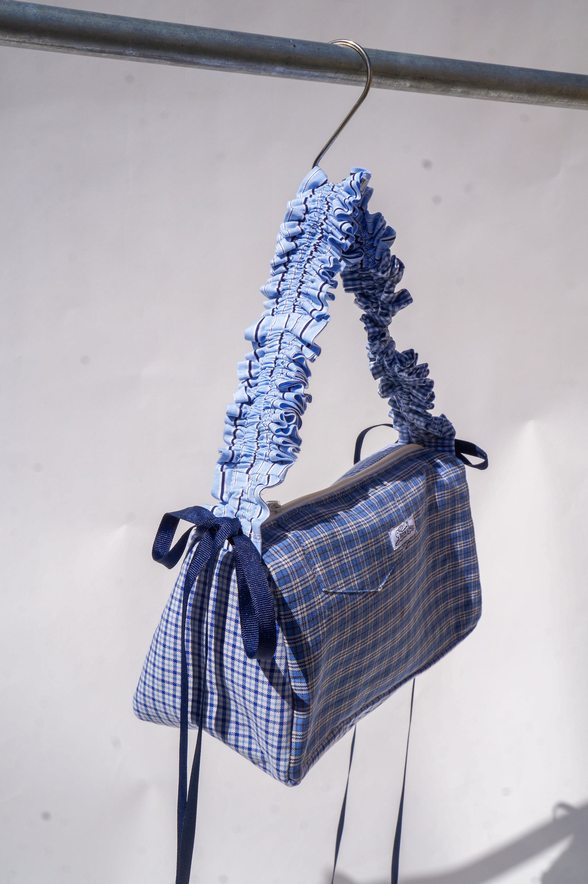 Ruffle pochette #10