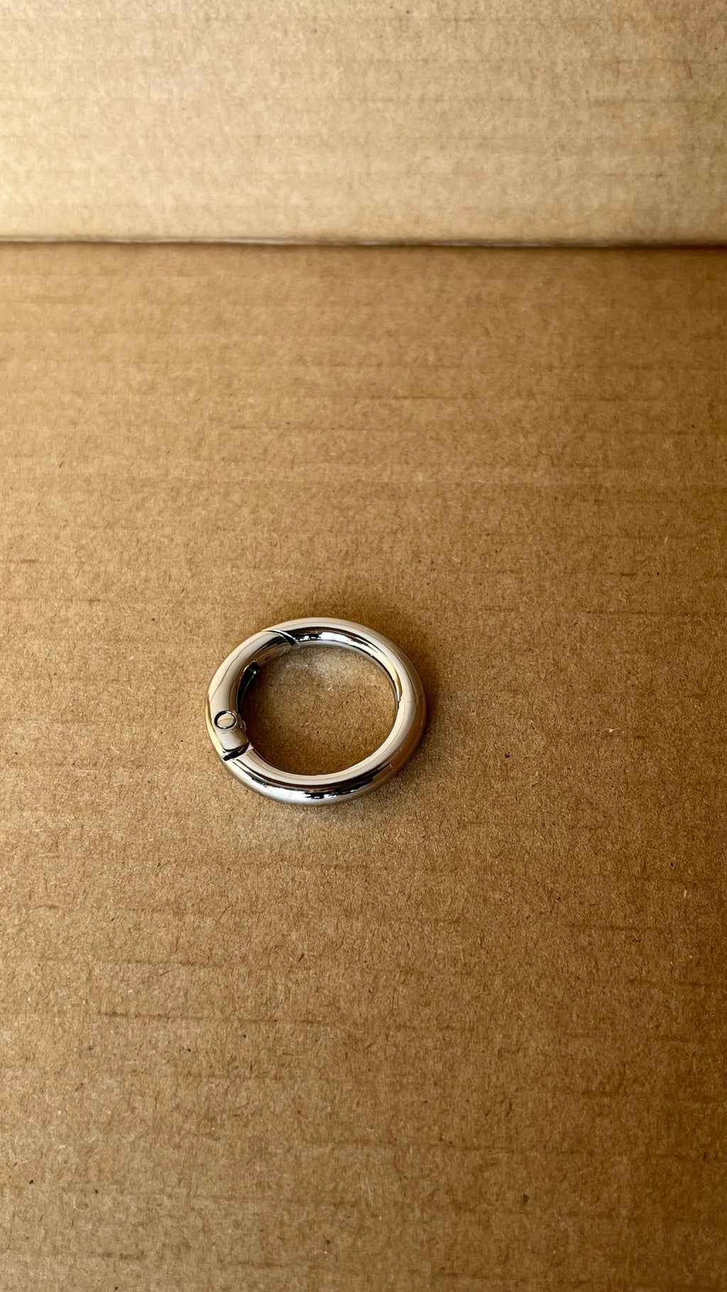 3/4" Jump Spring Circle Carabiner