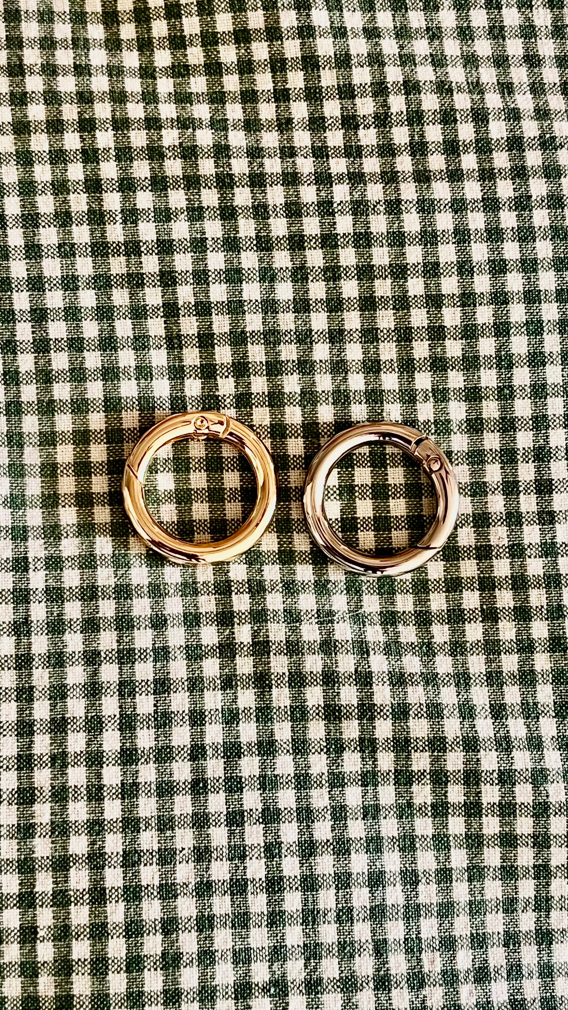 3/4" Jump Spring Circle Carabiner